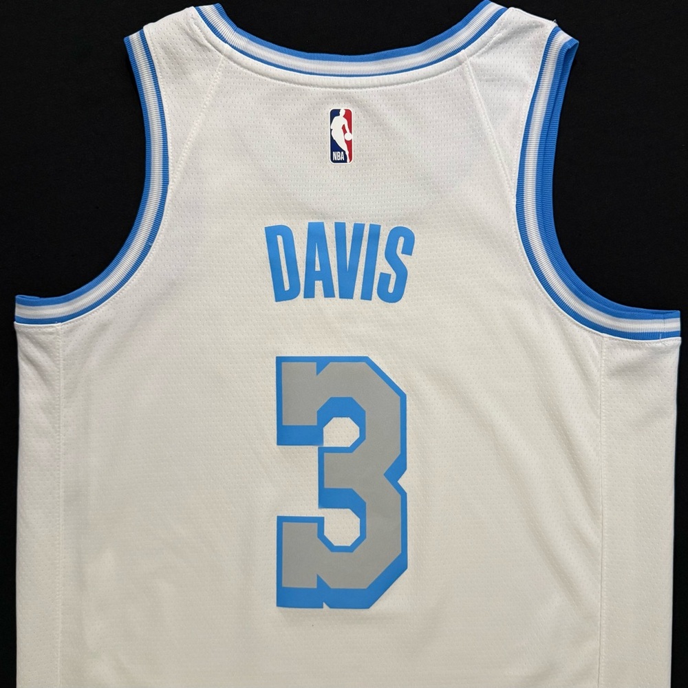 Nike Anthony Davis Los Angeles Lakers #3 White / Blue City Swingman Jersey 44 M - Picture 2 of 7